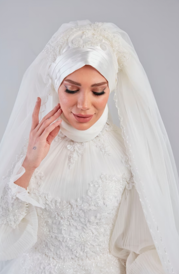 Hijab tulle dengan hiasan renda yang cantik